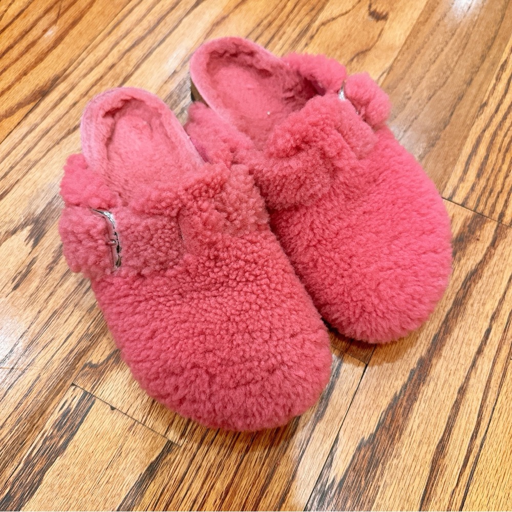 Birkenstock Women’s Boston Big Buckle Teddy Shearling Clogs